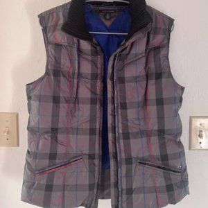 Tommy Hilfiger plaid puffer vest in size medium